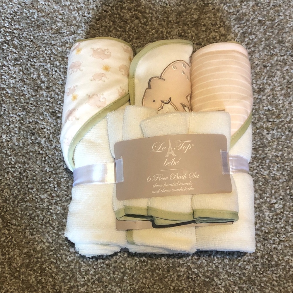 Le Top bébé 6-Piece Baby Bath Towels